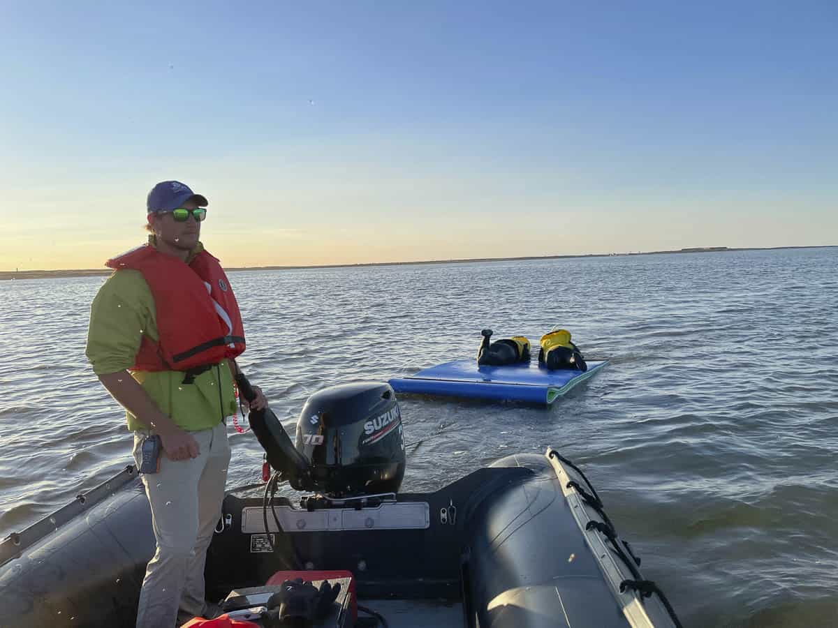 Aquagliding to see the Belugas