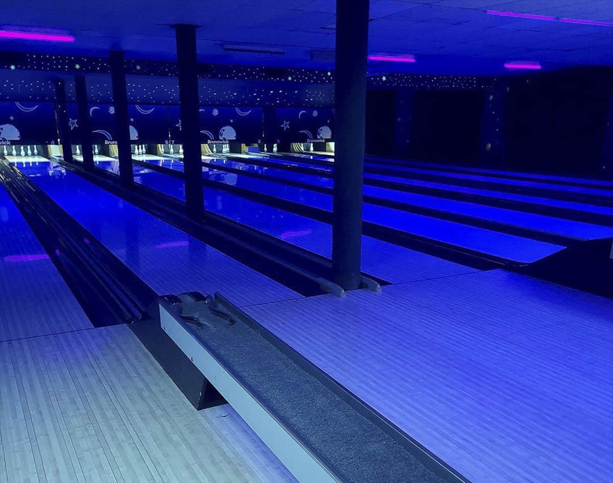 The 11 Best Winnipeg Bowling Alleys For 5 And 10 Pin For 2024   St James Lanes 